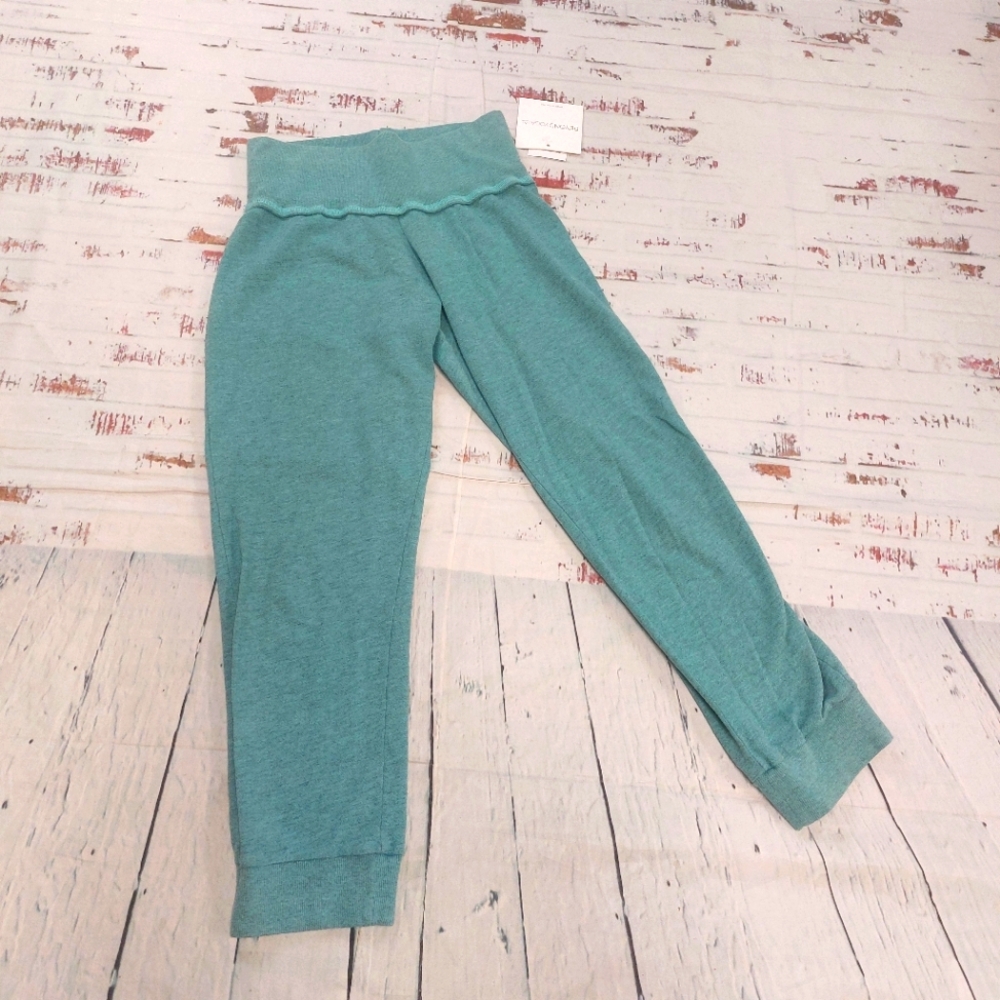 Beyond Yoga jogger sweatpants. New with tags. Size XS